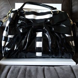 Betsey Johnson Hand Or Shoulder Bag